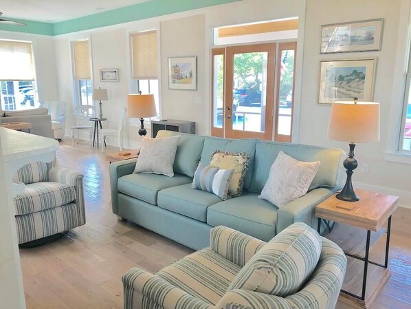 Cottage, Multiple Beds, Patio, Ocean View | Living area