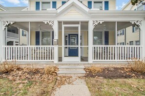 Exterior detail - Maryland Avenue 19 (Rehoboth Beach)