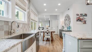 Ferienhaus, Mehrere Betten, Küche, Gartenblick | Eigene Küche | Wasserkocher mit Kaffee-/Teezubehör