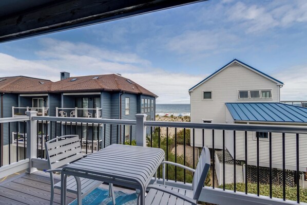 House, Multiple Beds, Balcony, Ocean View | Outdoor dining