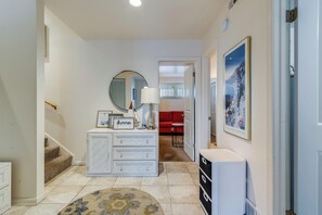 Hus, flere senger, balkong, havutsikt | Innvendig