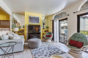 Talo, useita sänkyjä, parveke, valtamerinäköala | Oleskelualue