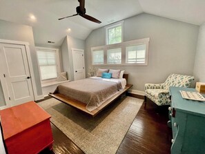 3 habitaciones, decoración personalizada y muebles diferentes