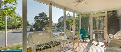 Rumah, Beberapa Tempat Tidur, dapur, pemandangan kebun | Pemandangan dari kamar