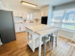 ハウス ベッド (複数台) パティオ ガーデンビュー | 専用キッチン | コーヒー / ティーメーカー