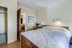 3 bedrooms, individually decorated, individually furnished - Hickman Street 103 (Rehoboth Beach)