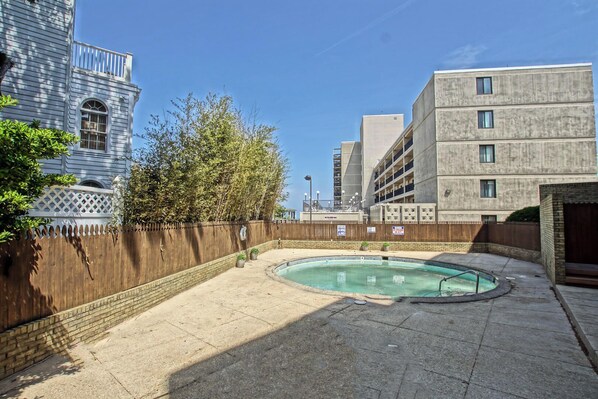 Außenpool (je nach Saison geöffnet)