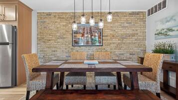 Condo, Multiple Beds, Balcony, Pool View | Dining