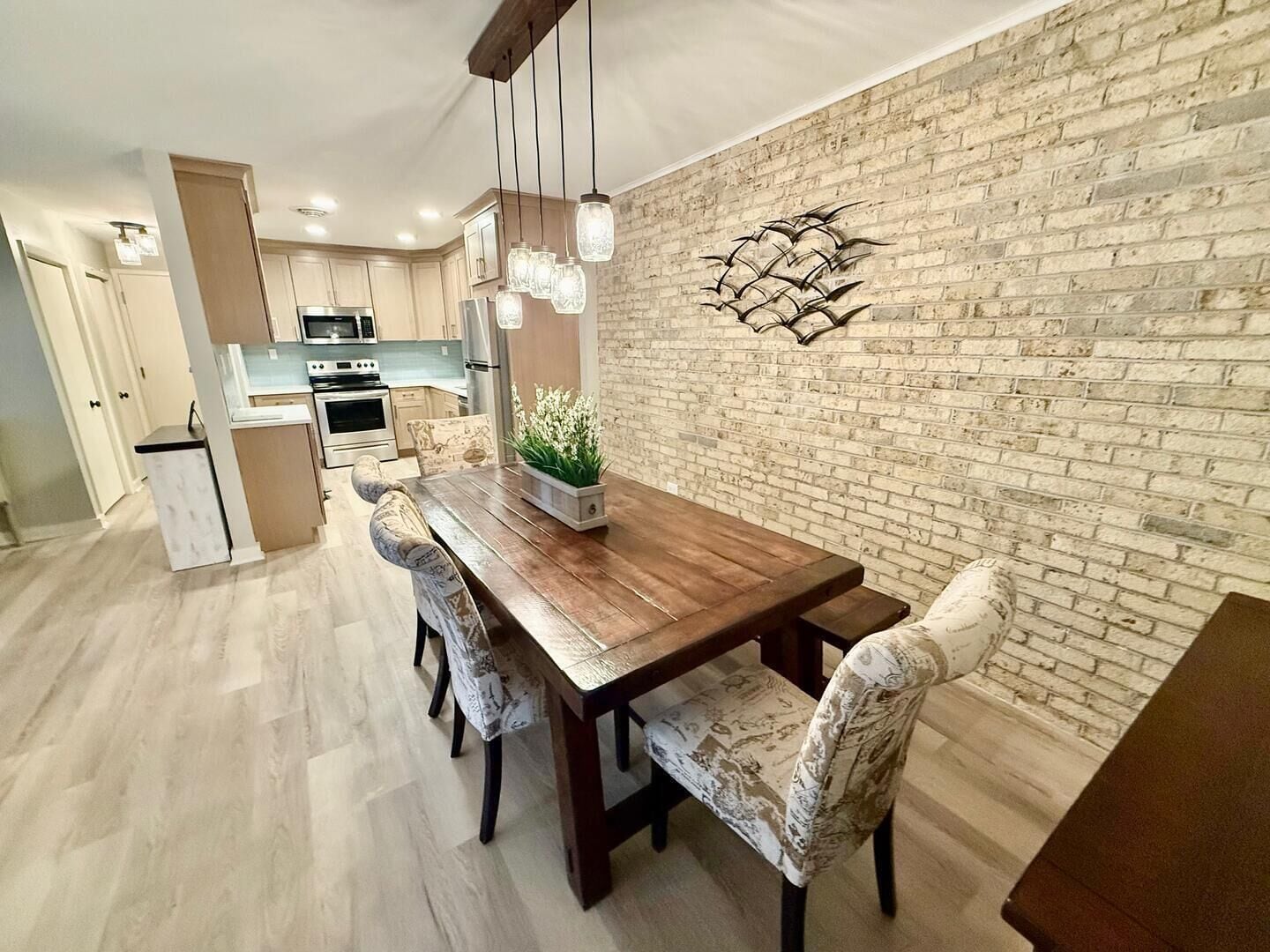 Condo, Multiple Beds, Balcony, Pool View | Dining