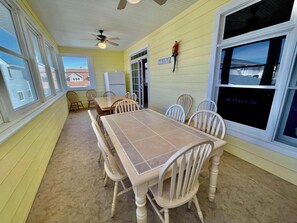 House, Multiple Beds, Kitchen, Ocean View (CLAYTON STREET 17A) | Outdoor dining