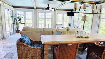 House, Berbilang Katil, Pool Access | 5 bilik tidur, dihias secara berasingan