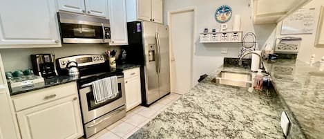 House, Multiple Beds, Patio, Garden View | Private kitchen | Coffee/tea maker