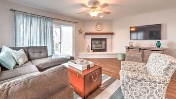 House, Multiple Beds, Fireplace | Living area | Fireplace