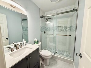 Townhome, Multiple Beds, Kitchen, Garden View | Bathroom - King Charles Avenue 408 #1 (Rehoboth Beach)
