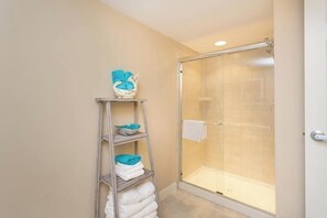 Condo, 1 King Bed with Sofa bed, Balcony, Garden View | Bathroom - Marina View 207 (Dewey Beach)