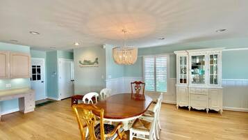 House, Multiple Beds, Pool Access, Pool View | 7 bedrooms, individually decorated, individually furnished