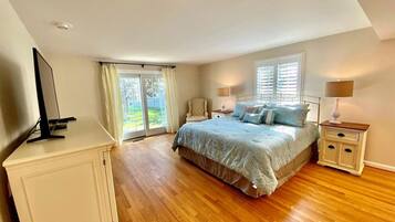 House, Multiple Beds, Pool Access, Pool View | 7 bedrooms, individually decorated, individually furnished