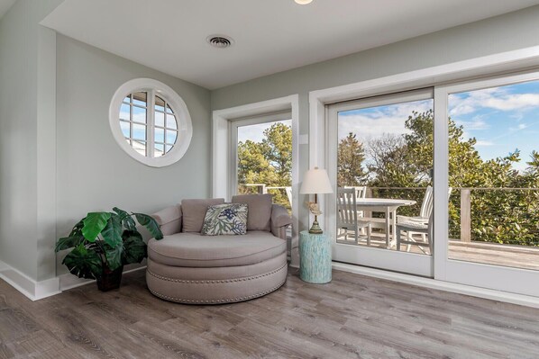 Living area - Surf Avenue 48 (Rehoboth Beach)