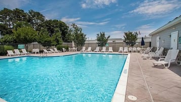 Seasonal outdoor pool