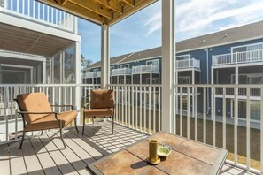 타운홈, 침대(여러 개), 주방, 정원 전망 | 객실에서 보이는 전망