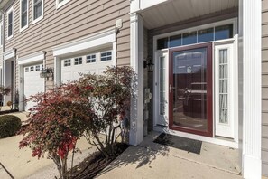 Exterior detail - Nell Loop 6 (Rehoboth Beach)