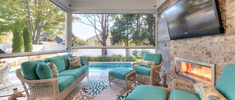 House, Multiple Beds, Pool Access, Pool View | Living area | Fireplace