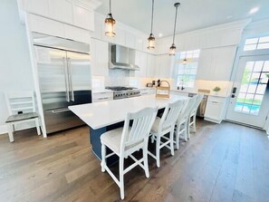 House, Multiple Beds, Pool Access, Ocean View | Private kitchen