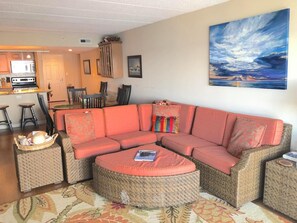 Lejlighed - 2 queensize-senge - balkon | Opholdsområde