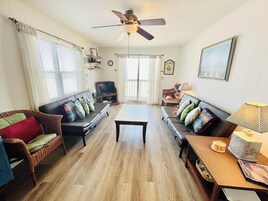 Condo, Multiple Beds, Balcony, Ocean View | Living area