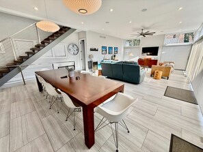 Ferienhaus, Mehrere Betten, Poolzugang, Gartenblick | Speisen