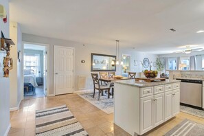 Condo, Multiple Beds, Kitchen, Pool View | Dining - Sanibel Circle 3513 (Rehoboth Beach)