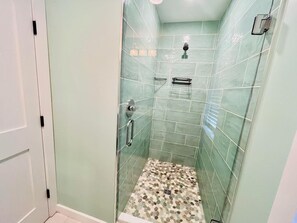 House, Multiple Beds, Pool Access, Pool View | Bathroom - Laurel Street 308 (Rehoboth Beach)