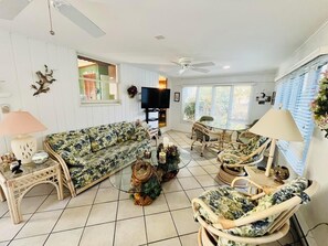 House, Multiple Beds, Patio, Garden View | Living area | Fireplace - OAK Avenue 33 (Rehoboth Beach)