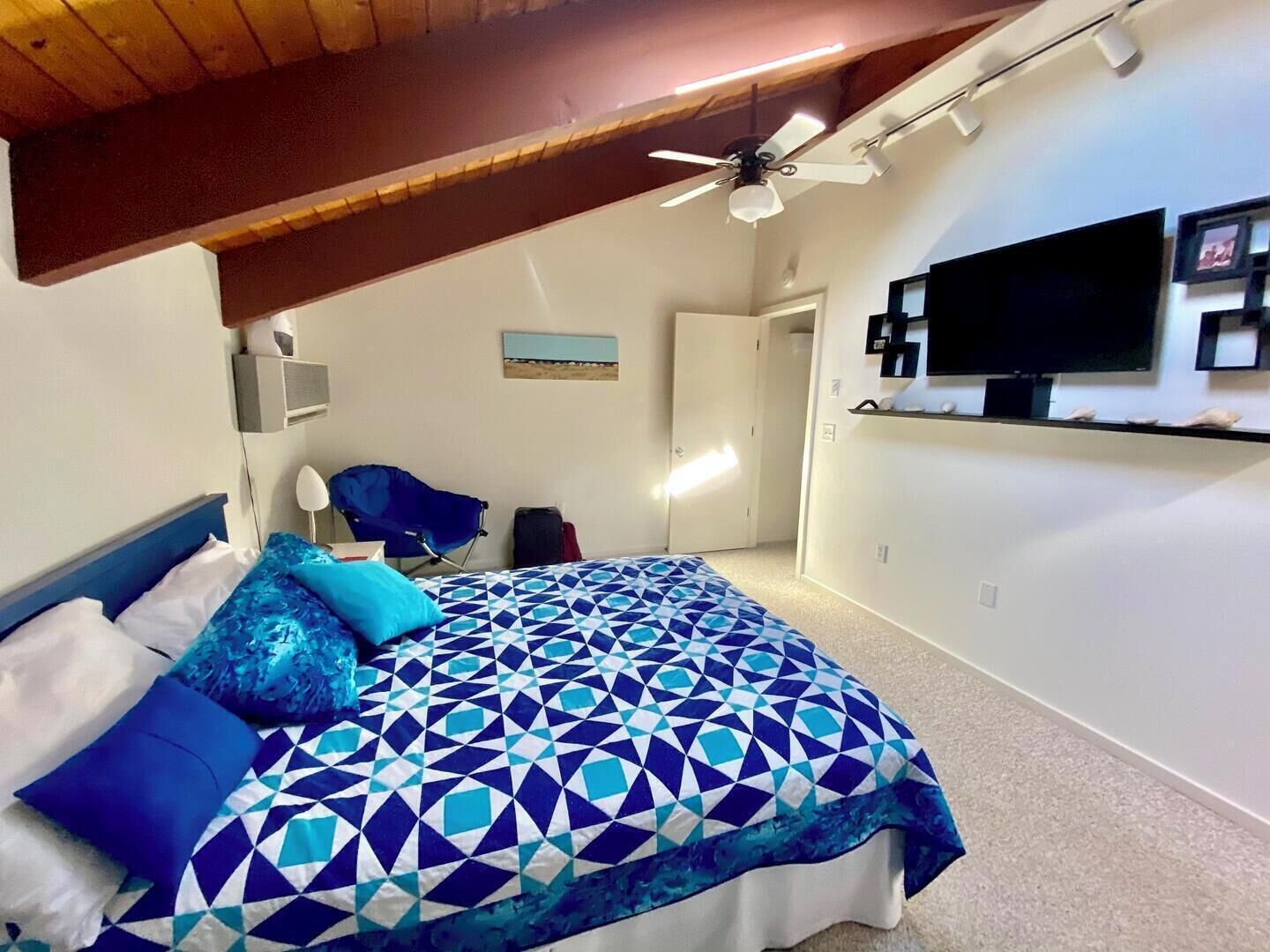 House, Multiple Beds, Kitchen, Garden View | 5 bedrooms, individually decorated, individually furnished