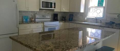 Cottage, Multiple Beds, Kitchen, Garden View | Private kitchen | Coffee/tea maker