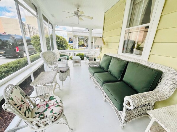 Living area - Virginia Avenue 18 (Rehoboth Beach)