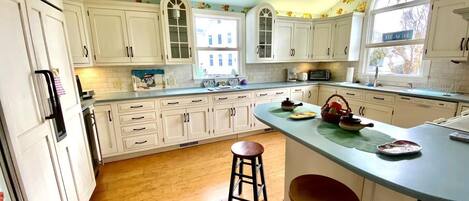 コテージ ベッド (複数台) キッチン ガーデンビュー | 専用キッチン | コーヒー / ティーメーカー