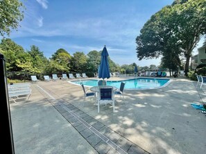 Seasonal outdoor pool - Newbold Square 32 (Rehoboth Beach)