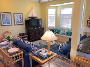 Ferienhaus, Mehrere Betten, Terrasse, Gartenblick | Wohnbereich