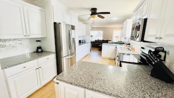 House, Multiple Beds, Balcony, Ocean View | Private kitchen | Coffee/tea maker