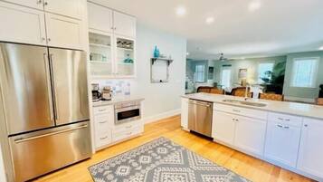 House, Multiple Beds, Fireplace, Garden View | Private kitchen | Coffee/tea maker