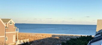 SEA Strand Court 3 #25