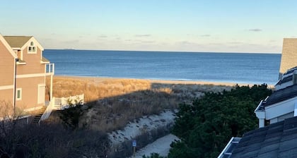 SEA Strand Court 3 #25