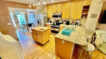 Townhome, Multiple Beds, Balcony, Ocean View | Private kitchen | Coffee/tea maker