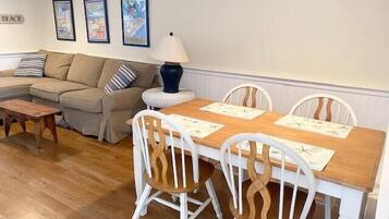 Apartment, 1 Queen Bed, Patio, Garden View | 1 bedroom, individually decorated, individually furnished