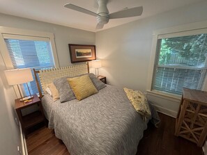 2 عدّة غرف نوم وبديكورات فريدة لكل غرفة وطراز فريد لكل وحدة