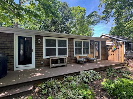 Exterior. Henlopen Avenue 164 2