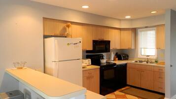 Nhà, nhiều giường, bếp, quang cảnh biển | Bếp riêng | Dụng cụ pha cà phê/trà