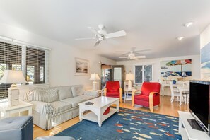 Hus, flere senger, kjøkken, hageutsikt