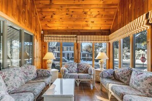 House, Multiple Beds, Kitchen, Garden View | Living area - Scarborough Avenue 506 (Rehoboth Beach)